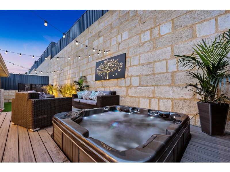 33 Goundrey Drive, Pearsall WA 6065