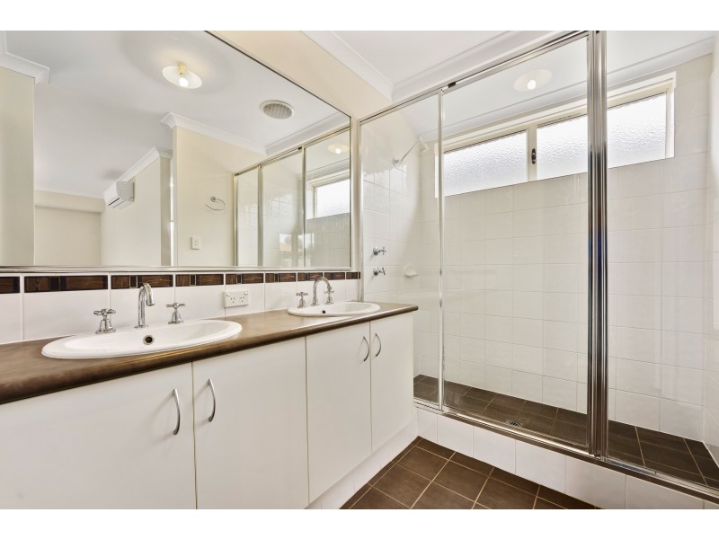 3 Winnipeg Tce, Wanneroo WA 6065