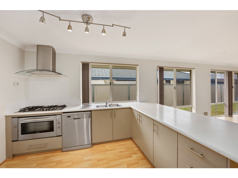 3 Winnipeg Tce, Wanneroo WA 6065