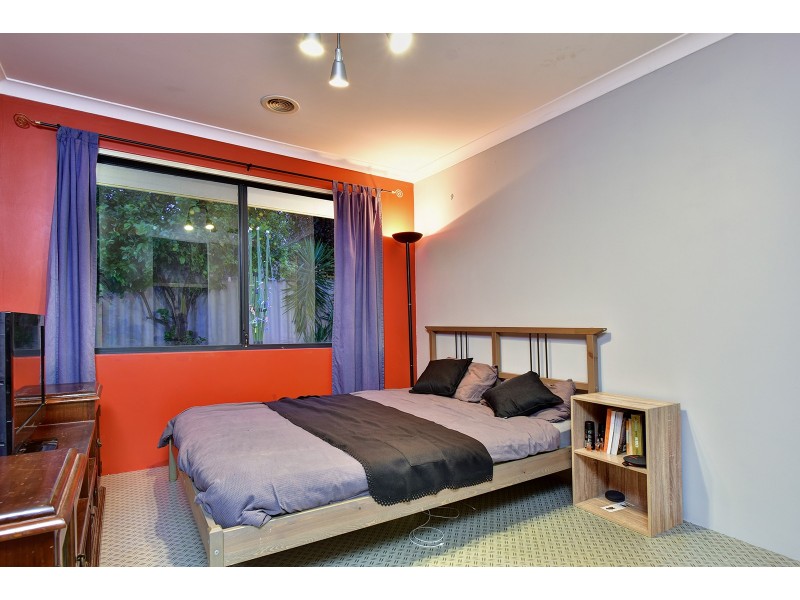 36 Strathalbyn Loop, Carramar WA 6031