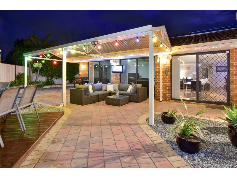 36 Strathalbyn Loop, Carramar WA 6031