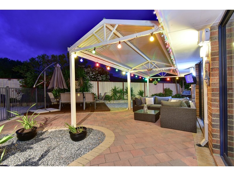 36 Strathalbyn Loop, Carramar WA 6031