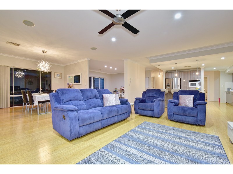 7 Tallerack Street, Carramar WA 6031