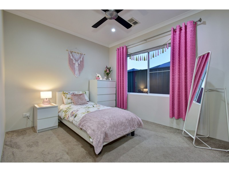 7 Tallerack Street, Carramar WA 6031