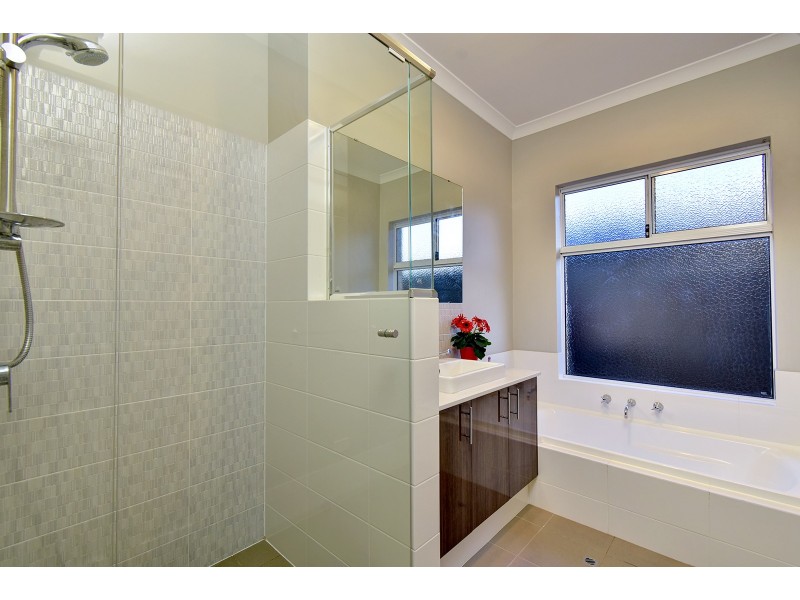 7 Tallerack Street, Carramar WA 6031