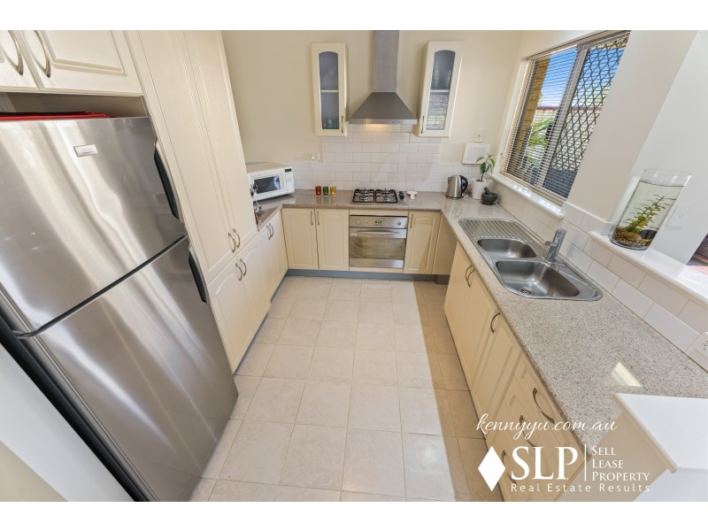 31 Cooper Street, Madeley WA 6065