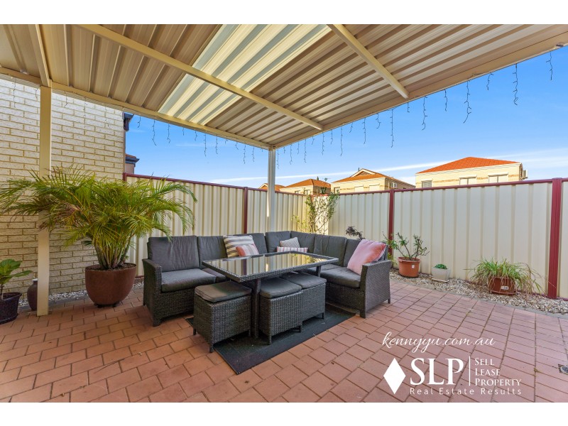 31 Cooper Street, Madeley WA 6065