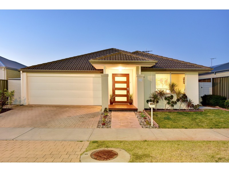 125 Boomerang Loop, Banksia Grove WA 6031