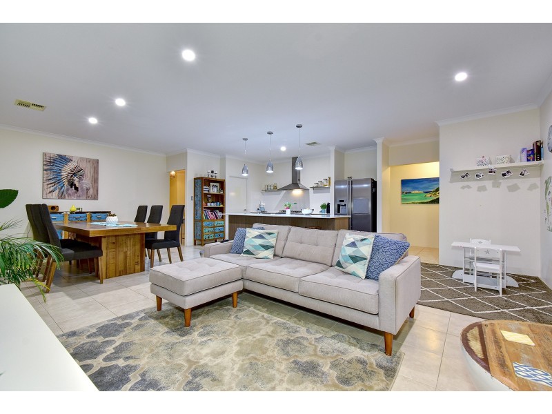 125 Boomerang Loop, Banksia Grove WA 6031