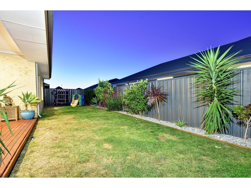 125 Boomerang Loop, Banksia Grove WA 6031
