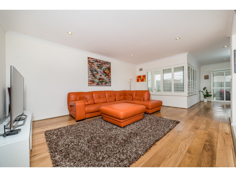 23C Willandra Place, Hillarys WA 6025