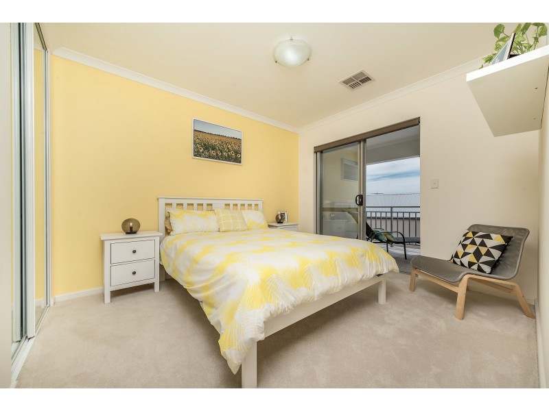 23C Willandra Place, Hillarys WA 6025
