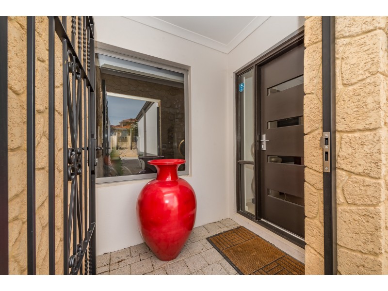 23C Willandra Place, Hillarys WA 6025