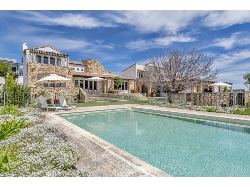 3 Halls Head Parade, Halls Head WA 6210