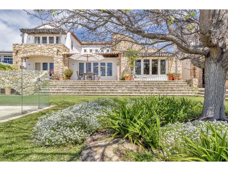 3 Halls Head Parade, Halls Head WA 6210