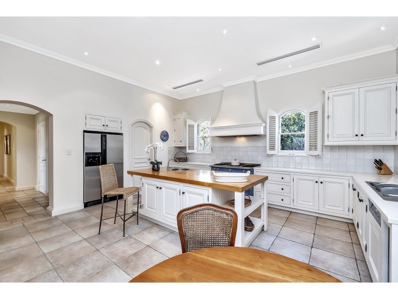 3 Halls Head Parade, Halls Head WA 6210