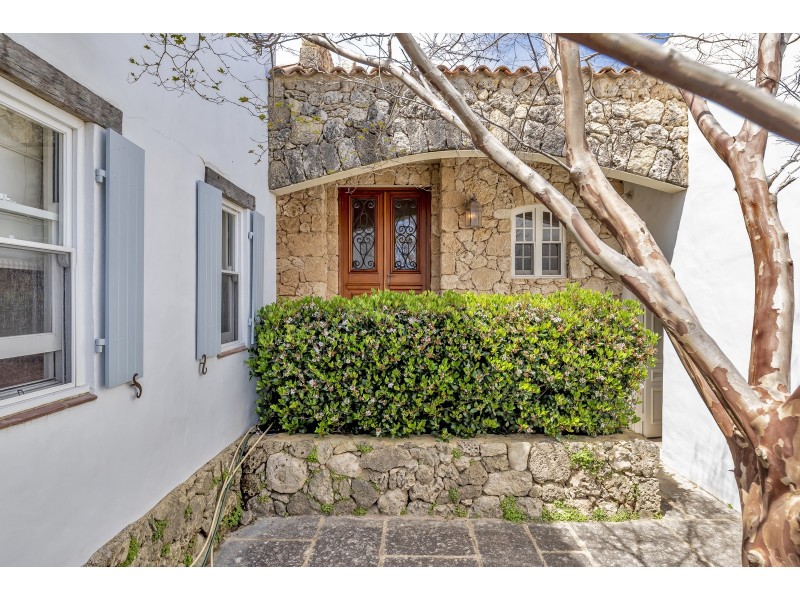 3 Halls Head Parade, Halls Head WA 6210