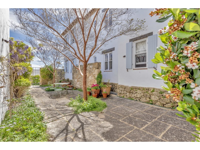 3 Halls Head Parade, Halls Head WA 6210