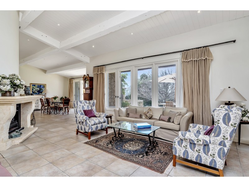 3 Halls Head Parade, Halls Head WA 6210