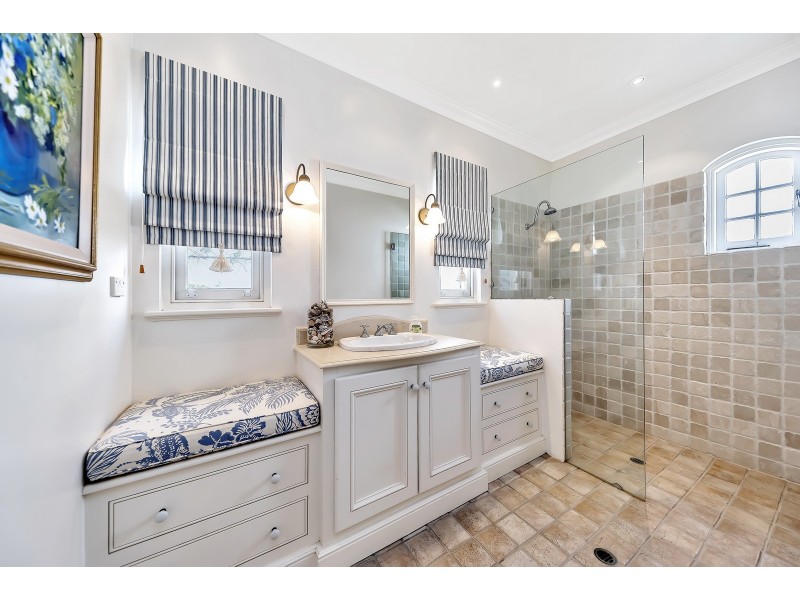 3 Halls Head Parade, Halls Head WA 6210