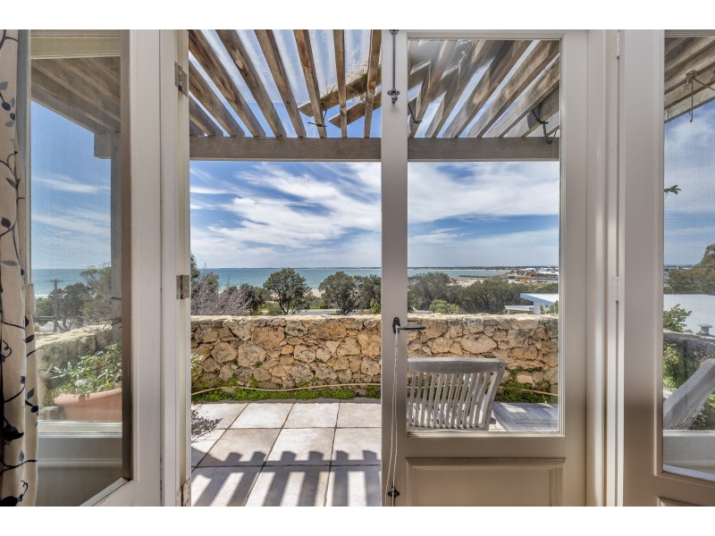 3 Halls Head Parade, Halls Head WA 6210