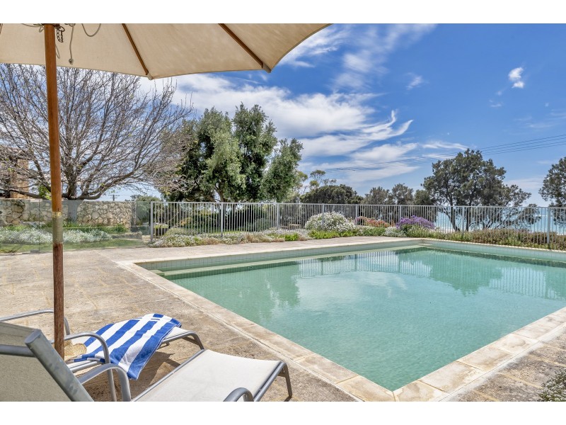 3 Halls Head Parade, Halls Head WA 6210