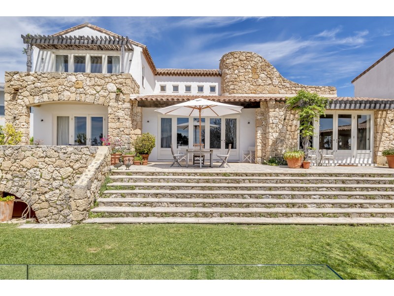 3 Halls Head Parade, Halls Head WA 6210