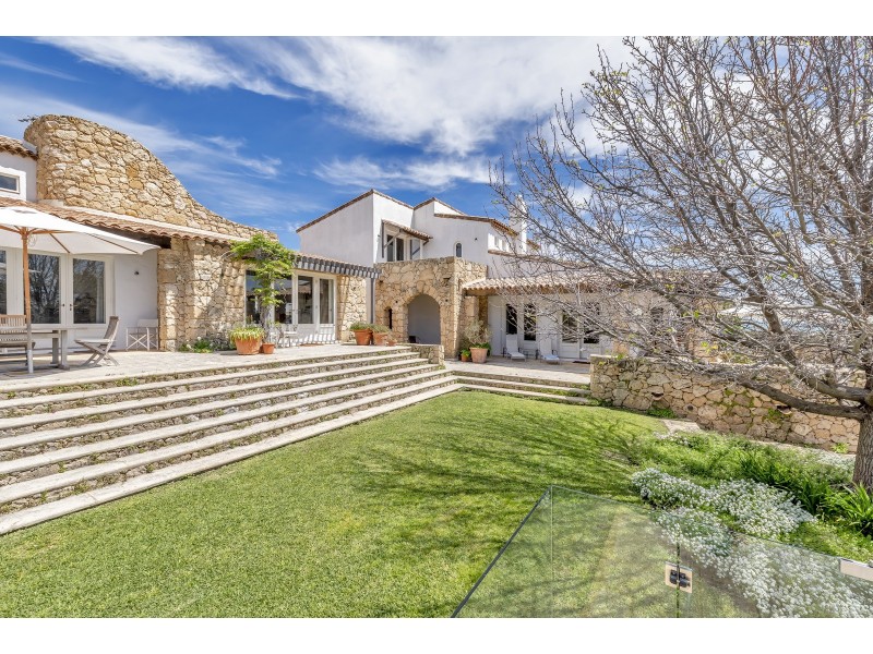 3 Halls Head Parade, Halls Head WA 6210