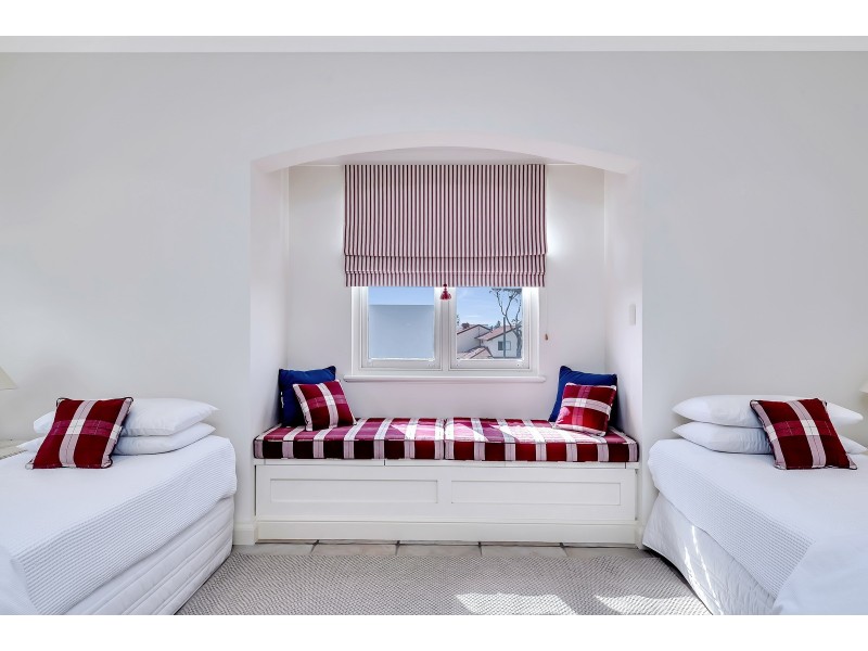 3 Halls Head Parade, Halls Head WA 6210