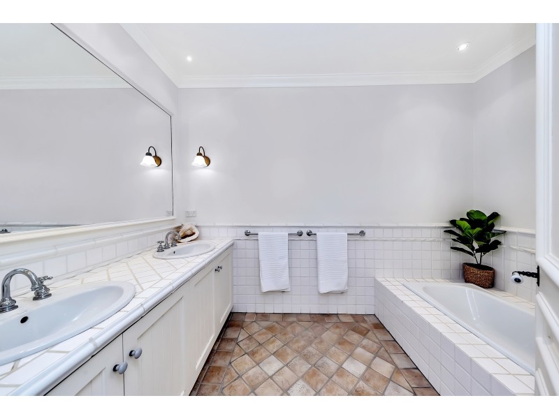 3 Halls Head Parade, Halls Head WA 6210