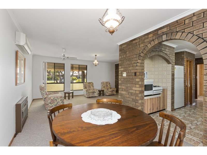 28 Travers Way, Swan View WA 6056