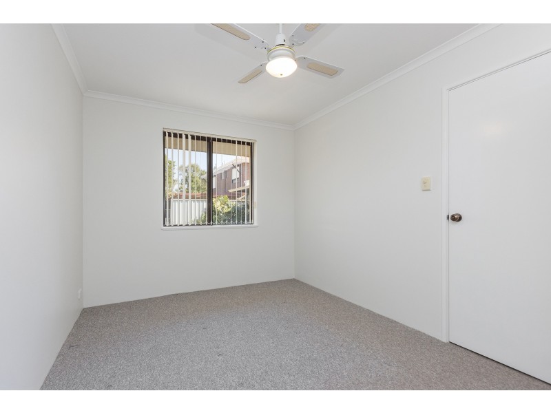 28 Travers Way, Swan View WA 6056