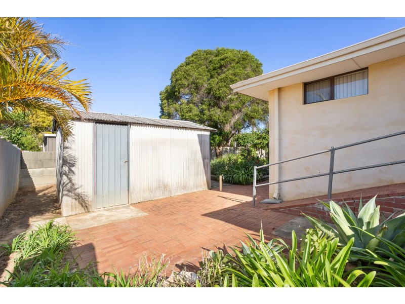 28 Travers Way, Swan View WA 6056