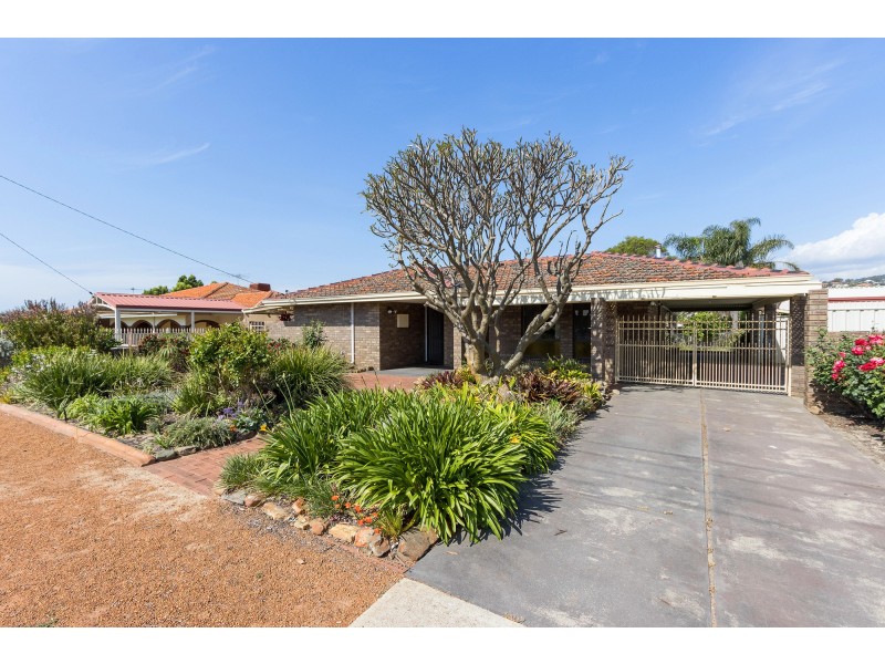 28 Travers Way, Swan View WA 6056