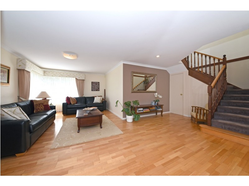 32 Broadbeach Boulevard, Hillarys WA 6025