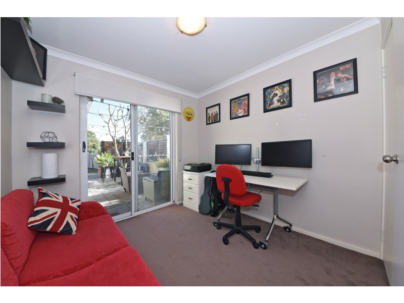 32 Broadbeach Boulevard, Hillarys WA 6025