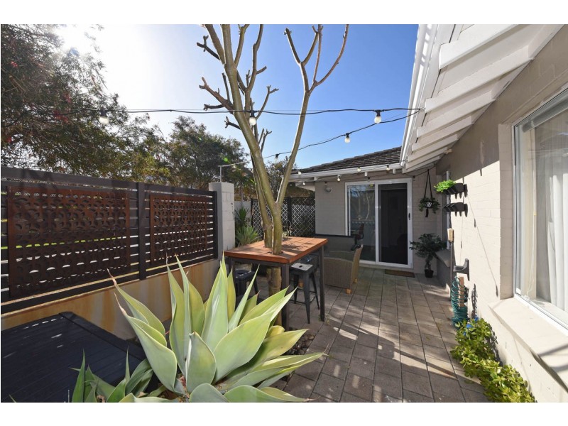 32 Broadbeach Boulevard, Hillarys WA 6025