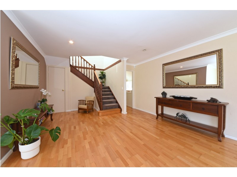 32 Broadbeach Boulevard, Hillarys WA 6025