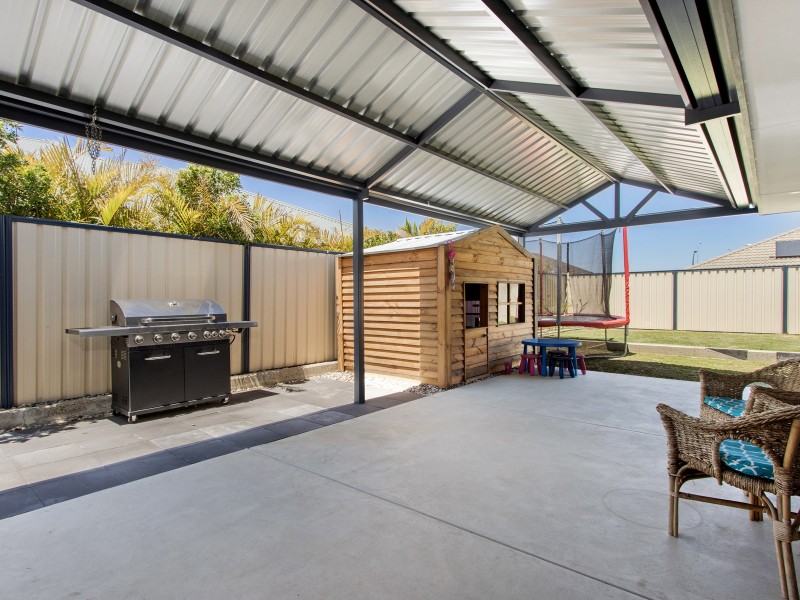 8 Kalbarri Crescent, Bertram WA 6167