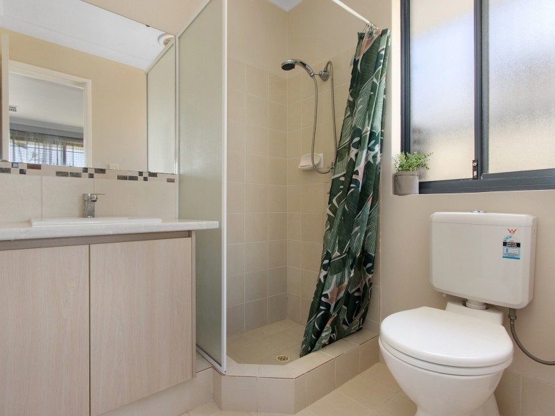 8 Kalbarri Crescent, Bertram WA 6167