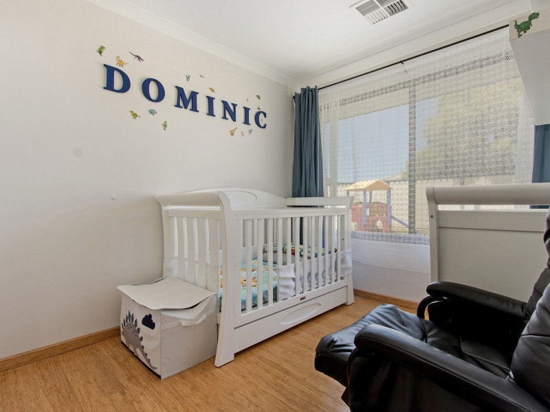 8 Kalbarri Crescent, Bertram WA 6167