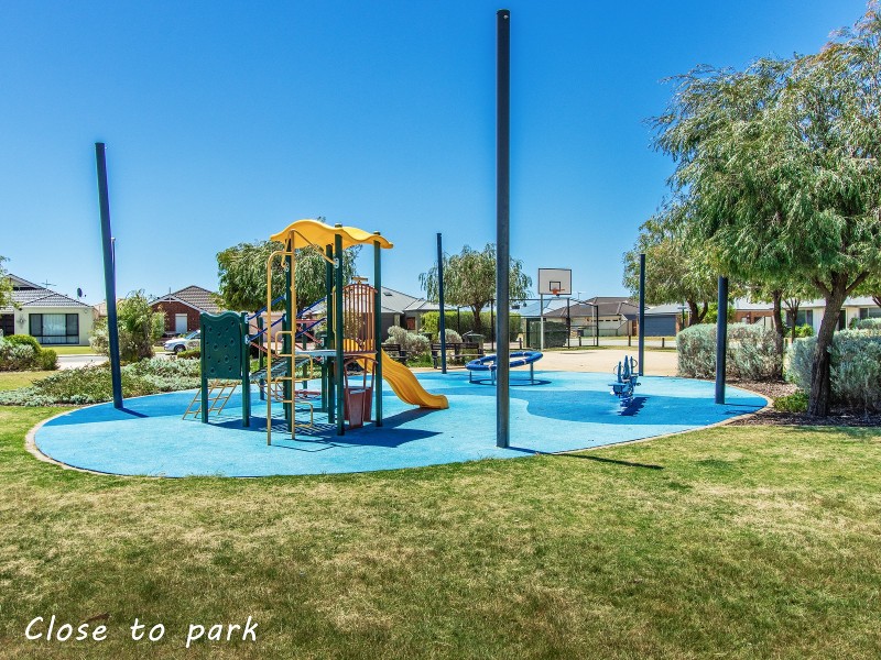 8 Kalbarri Crescent, Bertram WA 6167