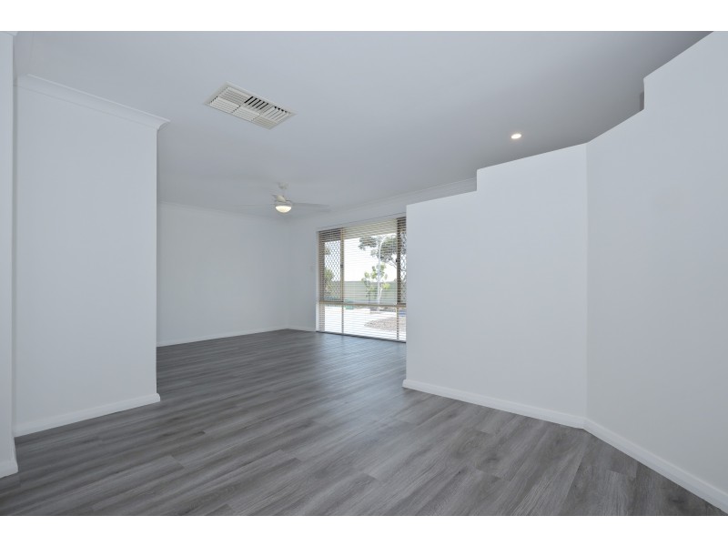 27 Pentecost Avenue, Beechboro WA 6063