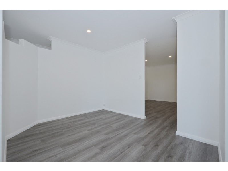 27 Pentecost Avenue, Beechboro WA 6063