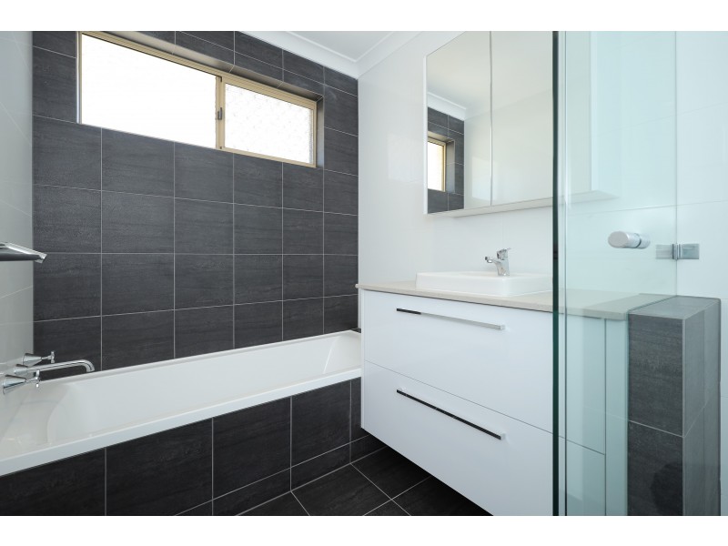 27 Pentecost Avenue, Beechboro WA 6063