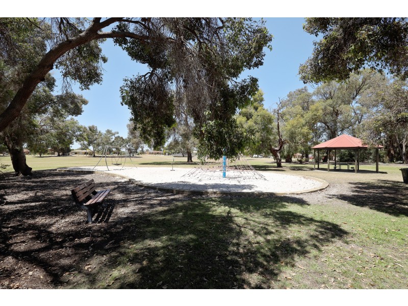 27 Pentecost Avenue, Beechboro WA 6063