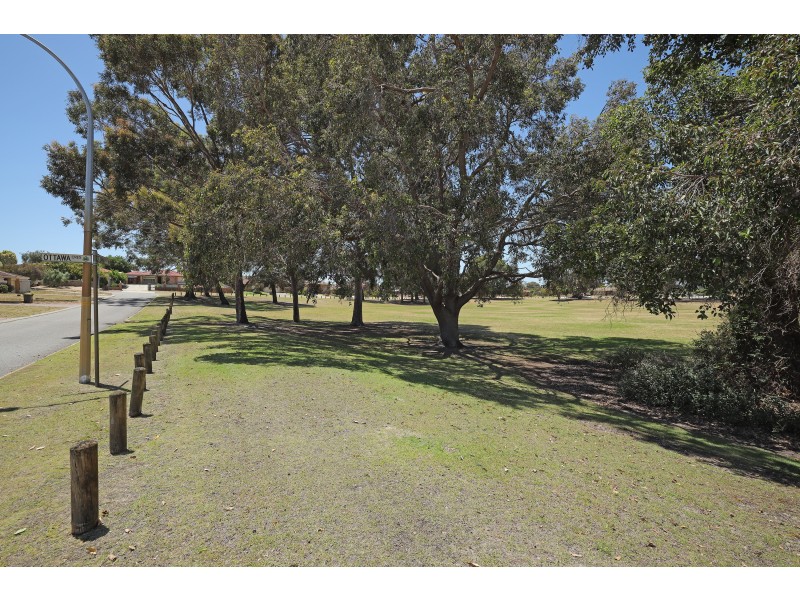 27 Pentecost Avenue, Beechboro WA 6063