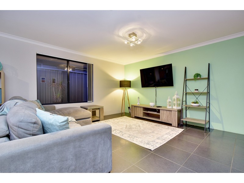 14 Dragonfly Road, Banksia Grove WA 6031