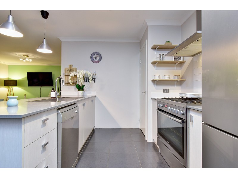 14 Dragonfly Road, Banksia Grove WA 6031