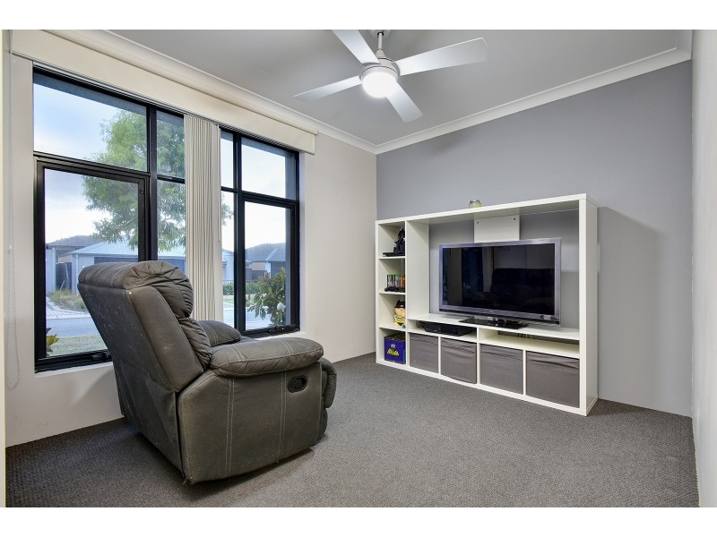 14 Dragonfly Road, Banksia Grove WA 6031